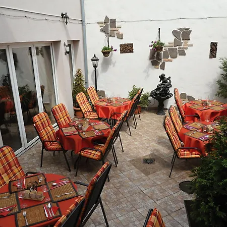 Bastion Couette-café 3*