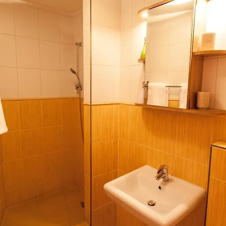 Bastion Nocľah s raňajkami 3*